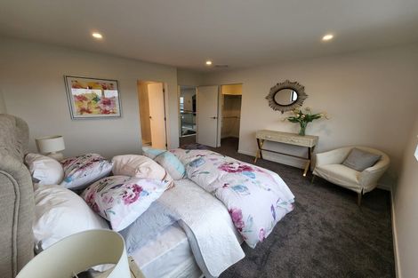 Photo of property in 19 Henriette Place, Totara Park, Auckland, 2105