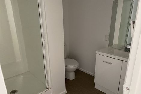 Photo of property in 23 Downing Street, Glenfield, Auckland, 0629