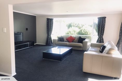 Photo of property in 6 Canberra Place, Redwood, Christchurch, 8051