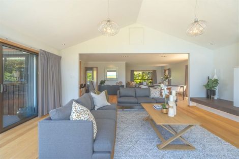 Photo of property in 163 West Harbour Drive, West Harbour, Auckland, 0618