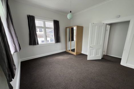 Photo of property in 23 Hawker Street, Mount Victoria, Wellington, 6011