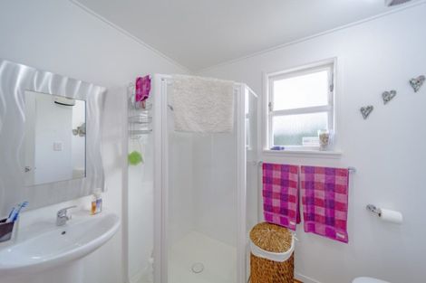 Photo of property in 75 Gillies Crescent, Waimarama, Havelock North, 4294