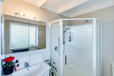 Photo of property in 755 Main North Road, Bay View, Napier, 4182