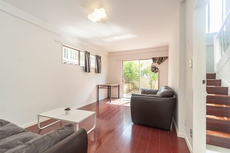 Photo of property in 1 Paddington Grove, Karori, Wellington, 6012