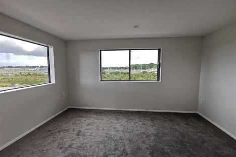 Photo of property in 67 Kaha Road, Papakura, 2110