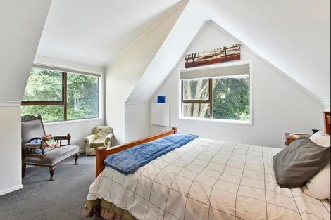 Photo of property in 46 Kingsclere Place, Goodwood Heights, Auckland, 2105