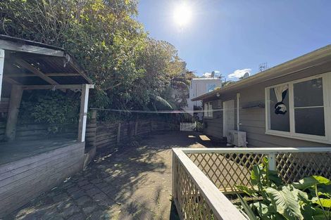 Photo of property in 43a Baroda Street, Khandallah, Wellington, 6035