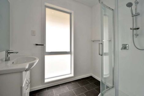 Photo of property in 2/261 Lake Terrace Road, Shirley, Christchurch, 8061