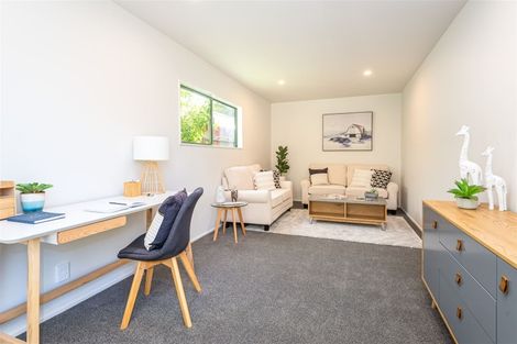 Photo of property in 23 Fairmile Place, Russley, Christchurch, 8042