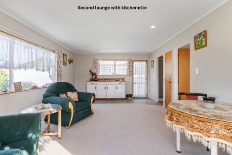 Photo of property in 6 Lillian Place, Orewa, 0931