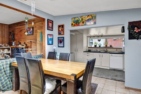 Photo of property in 65 Wallscourt Place, Normanby, Hawera, 4614