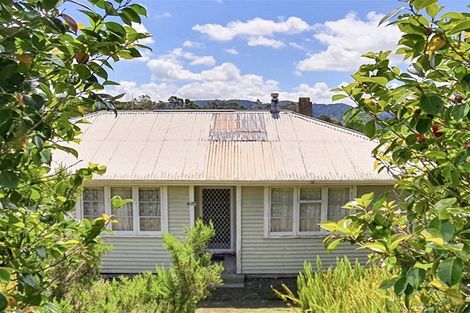 Photo of property in 6 Smeath Road, Kawakawa, 0210