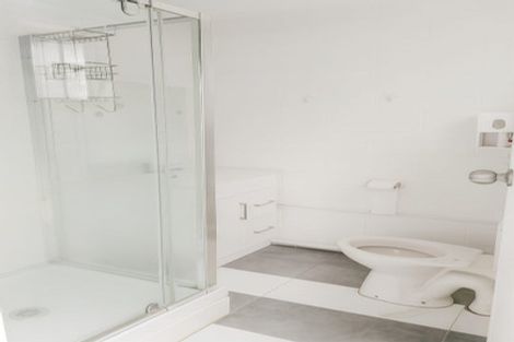 Photo of property in 118 Pupuke Road, Hillcrest, Auckland, 0627