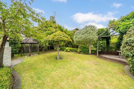 Photo of property in 6 Chatsworth Road, Silverstream, Upper Hutt, 5019