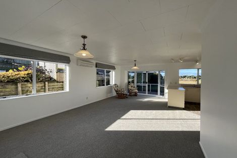 Photo of property in 2/31 Fitzroy Road, Fitzroy, New Plymouth, 4312