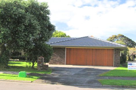 Photo of property in 51 Vivian Wilson Drive, Eastern Beach, Auckland, 2012