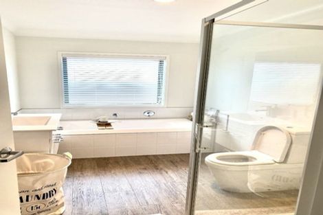 Photo of property in 18 Kahuparere Crescent, Pyes Pa, Tauranga, 3112