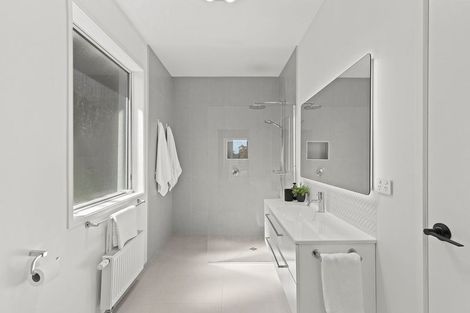 Photo of property in 107 Fulford Street, New Plymouth, 4310