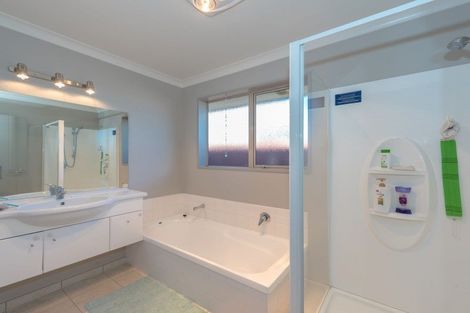 Photo of property in 10 Alderwick Place, Rototuna North, Hamilton, 3210