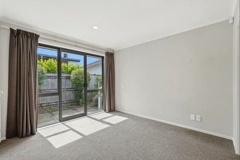 Photo of property in 46 Ward Street, Palmerston North, 4410