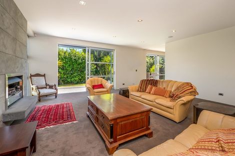 Photo of property in 62 Dyers Pass Road, Cashmere, Christchurch, 8022