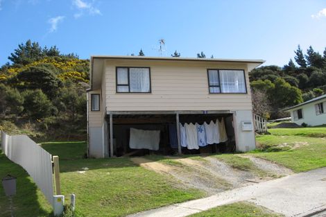 Photo of property in 13 Newburn Grove, Wainuiomata, Lower Hutt, 5014