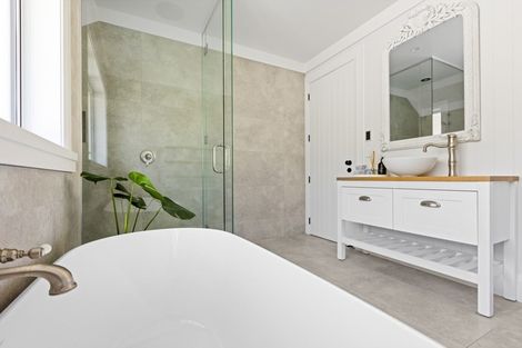 Photo of property in 65 Waipuka Road, Waimarama, Havelock North, 4294