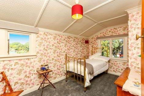 Photo of property in 45 Wallace Place, Westown, New Plymouth, 4310