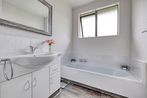 Photo of property in 42a Weld Street, Cambridge, 3434