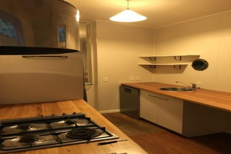 Photo of property in 108 Oriental Parade, Oriental Bay, Wellington, 6011