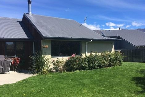 Photo of property in 34 Mataraki Place, Wanaka, 9305