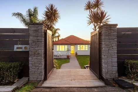 Photo of property in 2/22 Roseberry Avenue, Birkenhead, Auckland, 0626