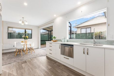 Photo of property in 2/25 Vincent Street, Waterloo, Lower Hutt, 5011