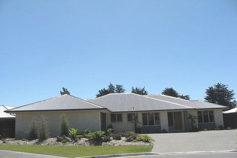 Photo of property in 9 Iti Place, Parklands, Christchurch, 8083