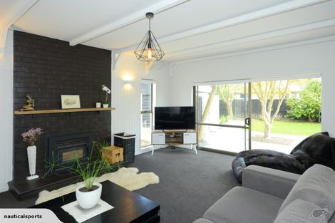 Photo of property in 9b Kaputone Place, Belfast, Christchurch, 8051