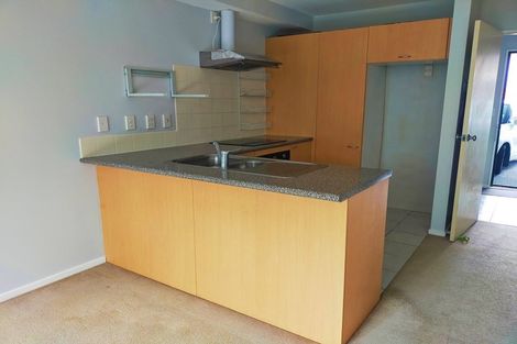 Photo of property in 10/42 Fields Parade, Oteha, Auckland, 0632