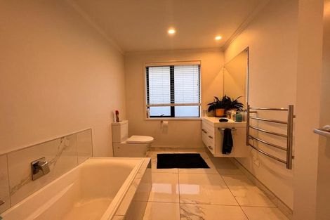 Photo of property in 12 Balmore Crescent, Pokeno, 2402