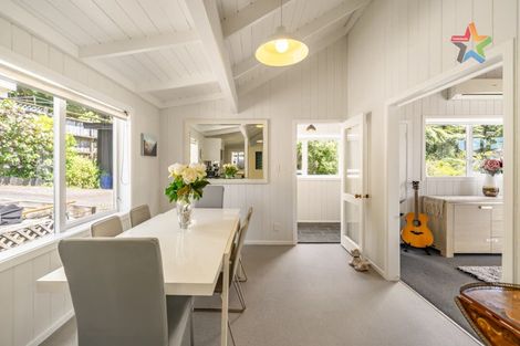 Photo of property in 31 Pekanga Road, Normandale, Lower Hutt, 5010