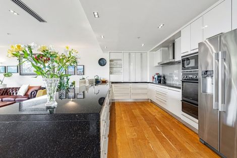 Photo of property in The Reef, 93 Saint Aubyn Street, New Plymouth, 4310