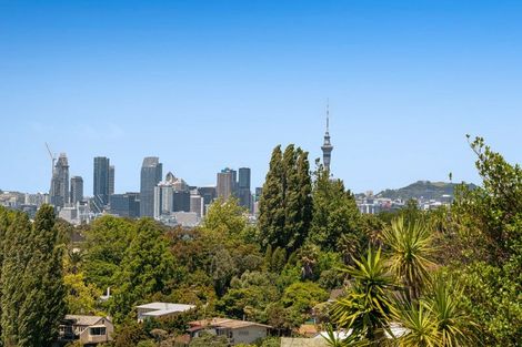 Photo of property in 1/63 College Road, Northcote, Auckland, 0627