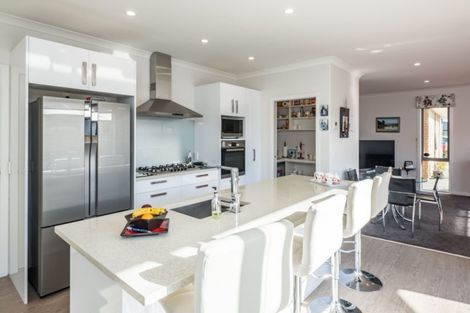 Photo of property in 12 Christow Court, Paraparaumu, 5032