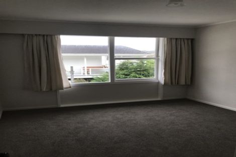 Photo of property in 6 Cherry Grove, Strathmore Park, Wellington, 6022