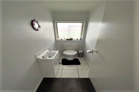 Photo of property in 17 Dennis Taylor Court, Paraparaumu, 5032