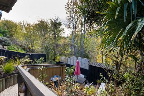 Photo of property in 22 Enfield Road, Hospital Hill, Napier, 4110