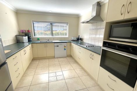 Photo of property in 18 Sarah Place, Papamoa Beach, Papamoa, 3118