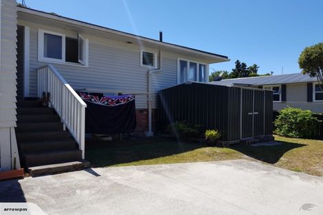 Photo of property in 18 Tonkin Drive, Sunnynook, Auckland, 0620
