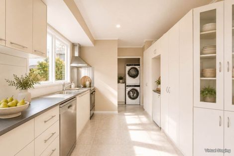 Photo of property in 9 Grimshaw Place, Henderson, Auckland, 0612