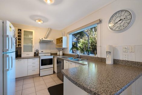 Photo of property in 2/62 Granville Drive, Massey, Auckland, 0614