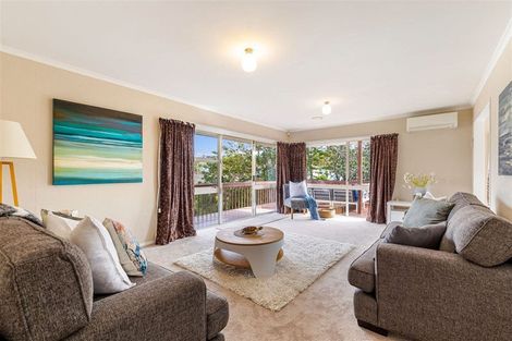 Photo of property in 9 Bayside Drive, Browns Bay, Auckland, 0630