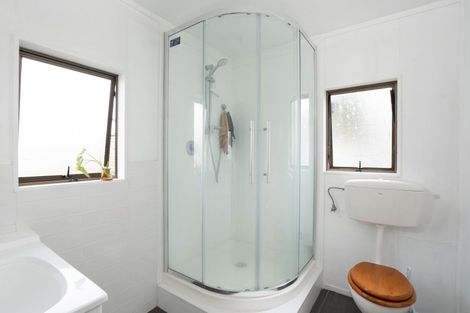 Photo of property in 2/1 Glengarry Place, Hilltop, Taupo, 3330